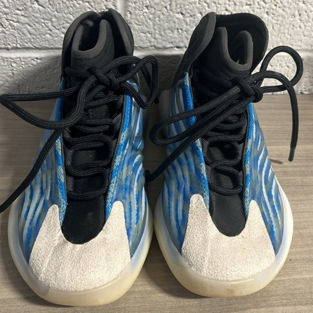 Adidas Yeezy Quantum‎ Frozen Blue youth size 5 - Picture 2 of 7